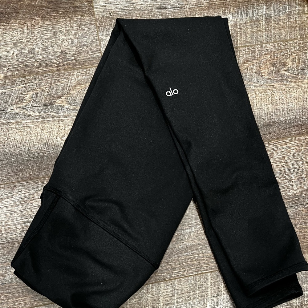 alo yoga leggings